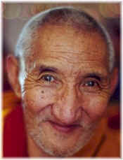 Ribur_rinpoche.jpg (5551 bytes)