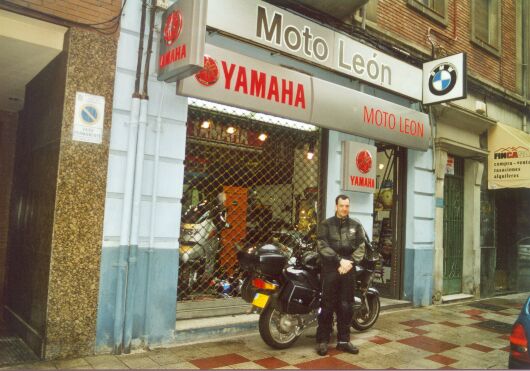 Same but now with me in my
worn motorjacket.