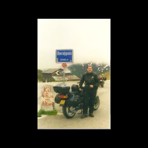 Leon and his bike at the Oberalppass.