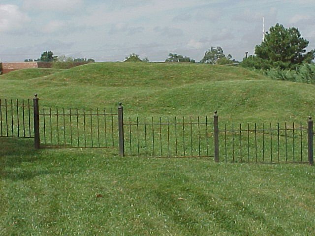 outerdefenses8.jpg (72435 bytes)