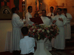 Bendicion del Agua, realizada por el padre Angel.