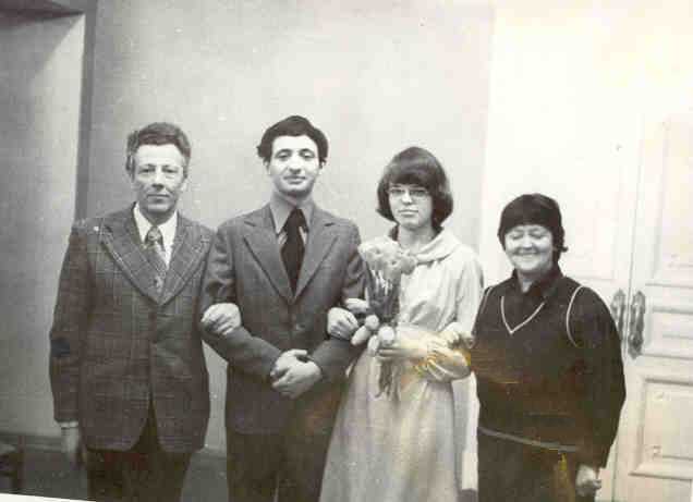 wedding2.jpg (19573 bytes)