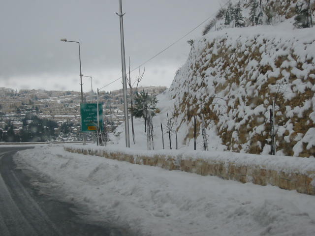 snow_0254.jpg (50339 bytes)