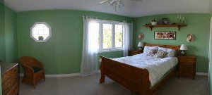 Click to see more pictures of upper floor