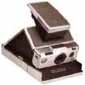 Doctor Foxglove es un fot�grafo que ama su c�mara instant�nea Polaroid SX-70.