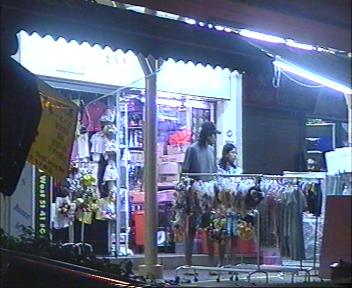 Directly Opposite HK-East CC (or Jurong Green). Newly opened somewhere in Jan 2002! Mainly selling Flower Horns and other spieces of fishs + feeders! Has another shop "Northern Aquarium" too.