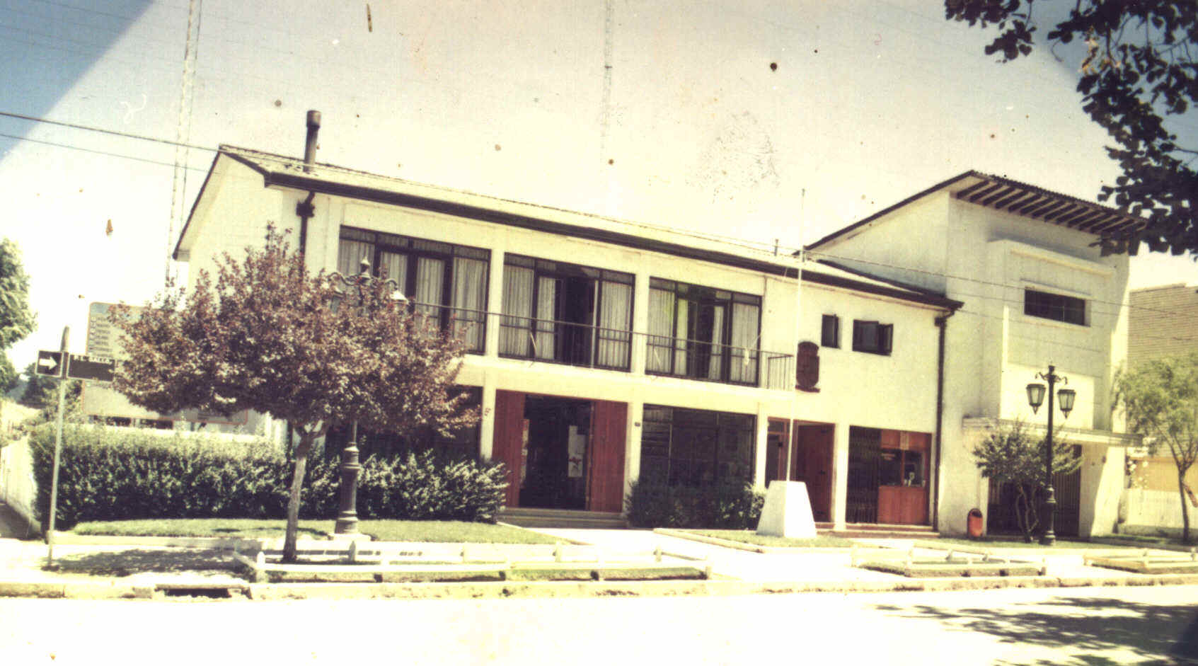 Municipalidad y Teatro Municipal de Coelemu Año 2000