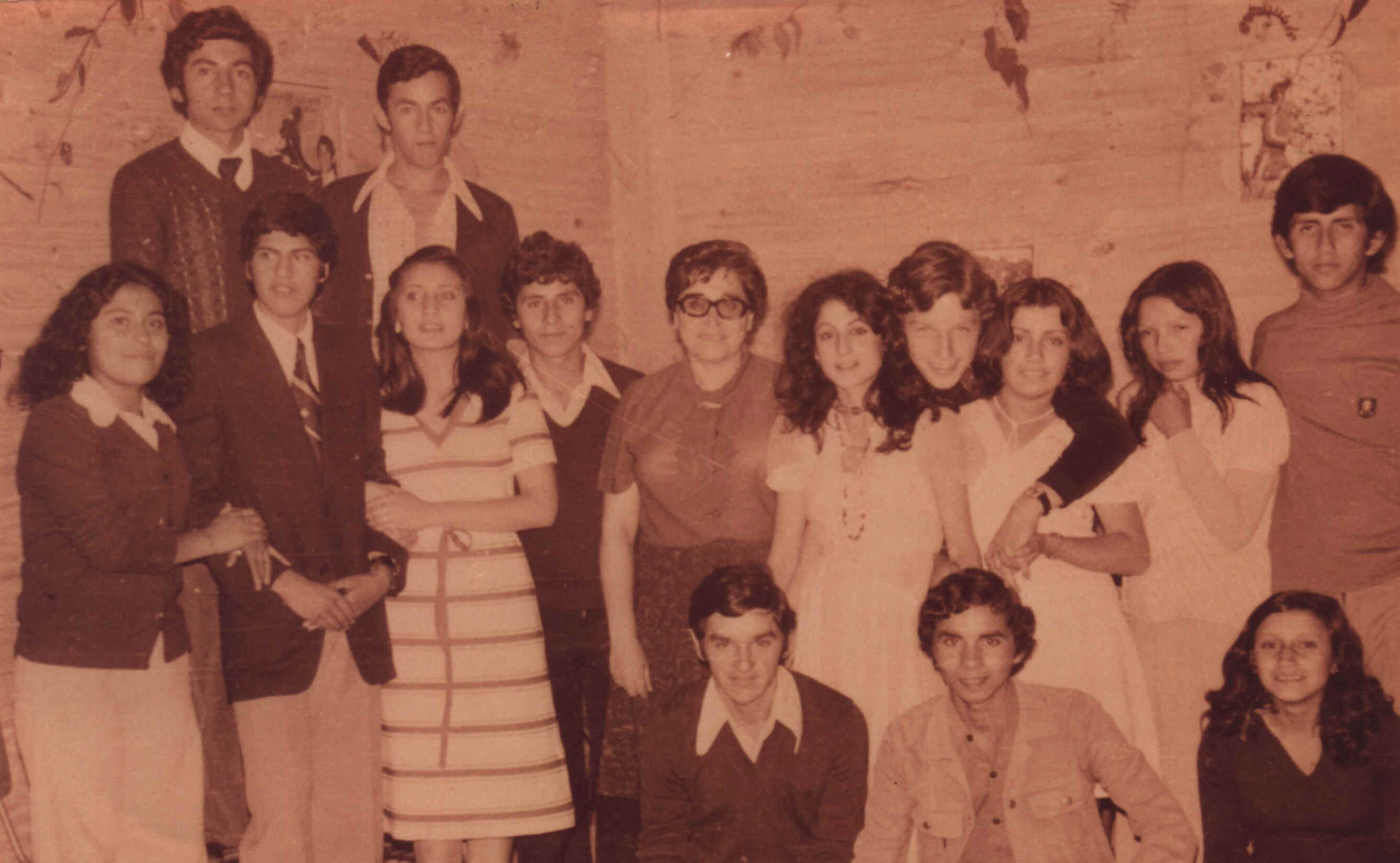 �Qui�n puede escribir para dar los nombres  de los integrantes de este curso?