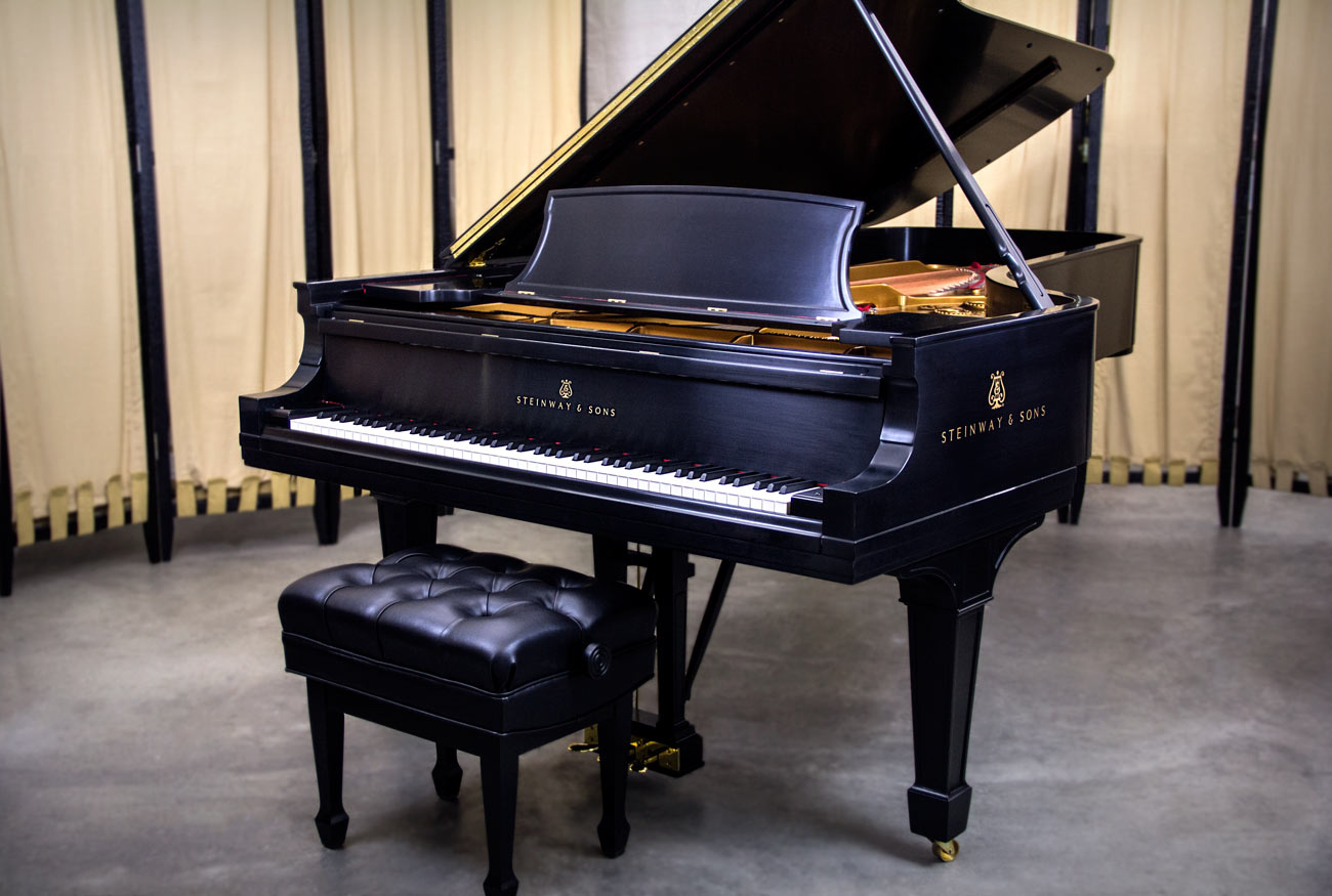 Piano Steinway