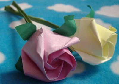 pink and yellow standard origami rose