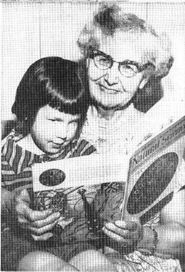 1964 : University District Mother of the Year