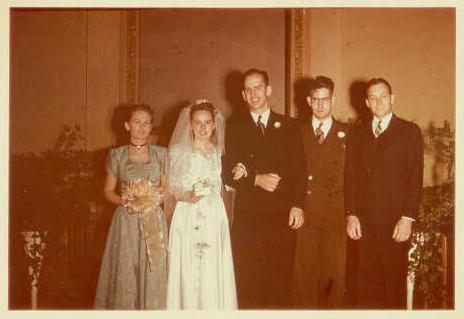 1945 : Wedding of John and Janet Ross
