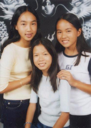 Thao (in the middle) and her friends