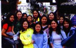 My adorable friends at knotts.. who went without me.... hehehe
