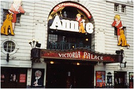 Victoria Palace, London 1/1/99
