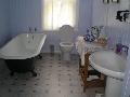 Linburn - Bathroom