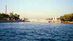 BridgeApproachCropped.jpg (3480 bytes)