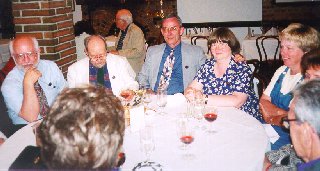 DINNER2.jpg (21344 bytes)