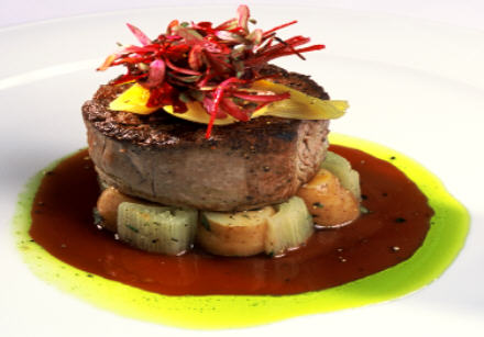 click to view Linen's main course menu