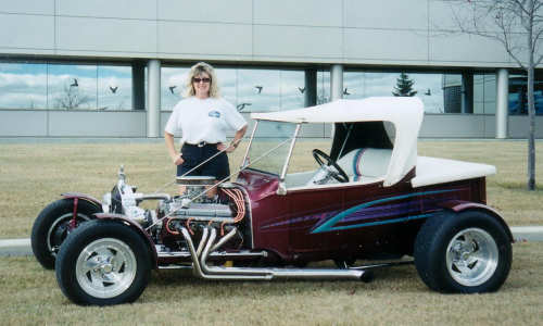 Hot Rod Liz, 23 T Bucket, Click to enlarge