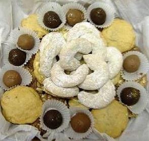 Cookie box before pecan crescents were added