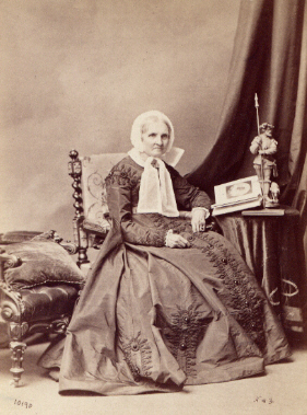 [Picture of Amelia Ryerse Harris]