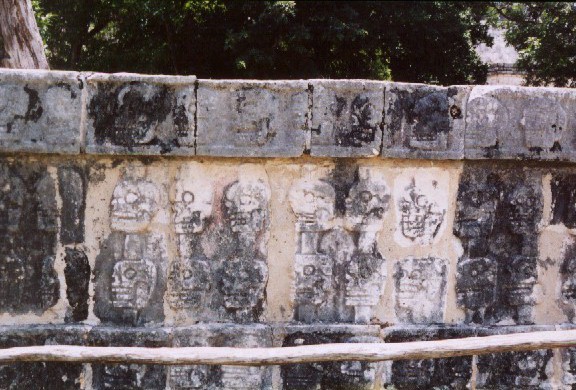 wall of skulls, Chichen Itza