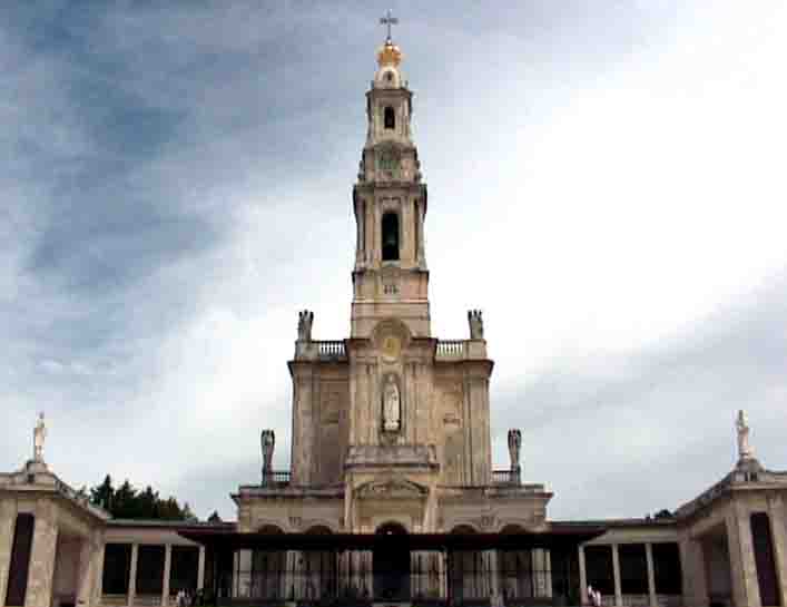 Tours of Portugal - Long range excursions to the north, center and south of Portugal. The best of Portugal tours.