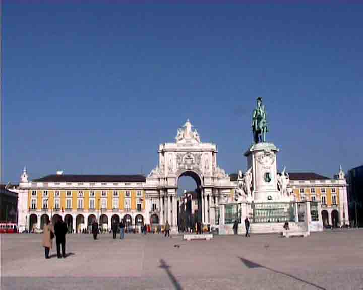 Portugal photos - Trade square in Lisbon was the busiest in the world in the 16th century