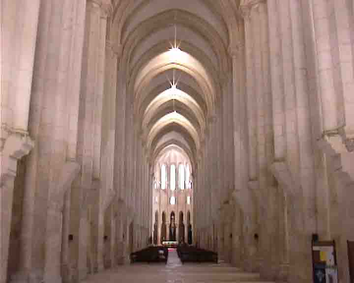 This is one of the most pure gothic churches in Portugal. Portugal photos - Alcoba�a Monastery dates from the 12th century and is a symbol of Cistercian Gothic in Portugal.