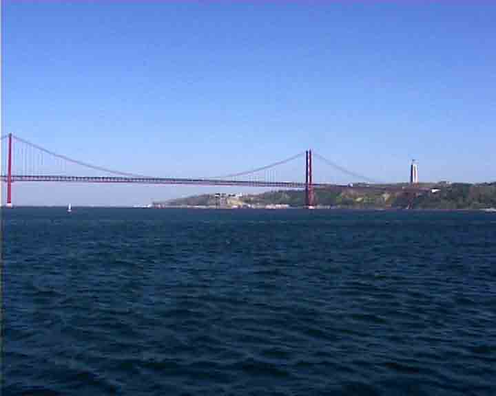 Portugal tours � Lisbon sightseeing tours,&nbsp; Oporto sightseeing tours and many guided excursions and travel in Portugal. Deluxe tours and cheap prices.