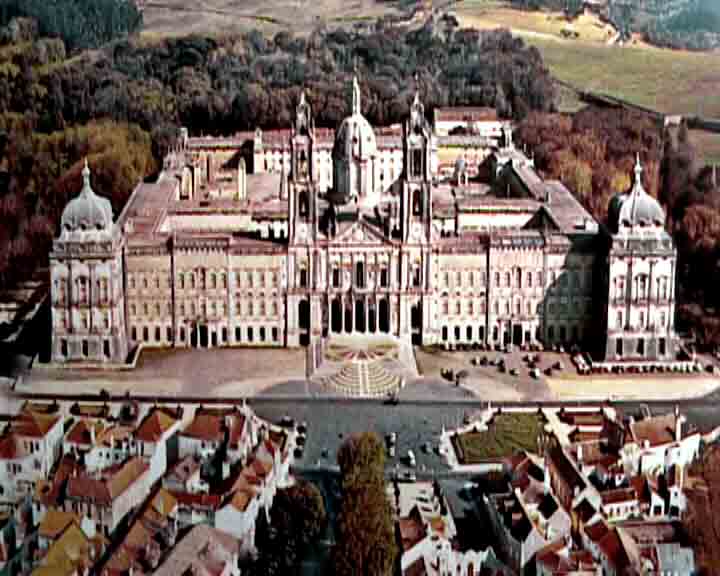Behind Mafra palace, there are huge gardens where kings used to hunt stags.