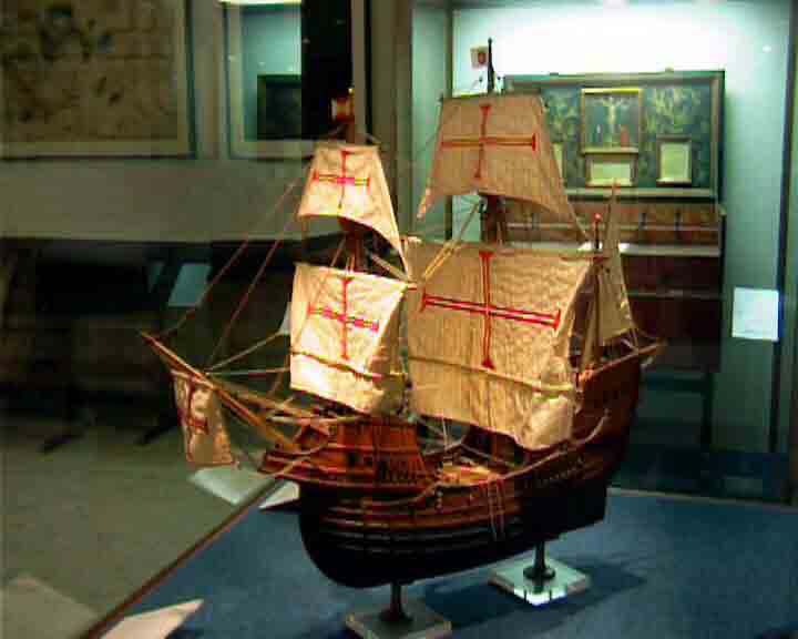 Portuguese galleons use to depart from Lisbon to all parts of the world. This was a heavy boat used to carry merchandise and go to war.