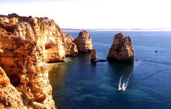 Portugal photos - Portugal beaches are for lovers