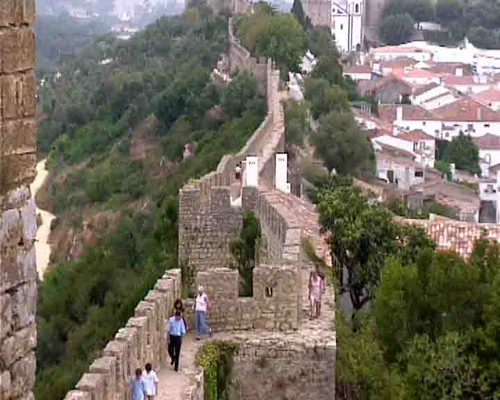 Tour in Portugal visiting Oporto, Minho, Braga, Guimaraes, Viana do Castelo, Guarda, Barcelos, Coimbra, Conimbriga, Bu�aco,&nbsp; Aveiro, Evora, Fatima, Batalha, Alcoba�a, Obidos, Leiria, Nazare, Setubal, Algarve, Lagos, Sagres, Sesimbra, Castelo de Vide.