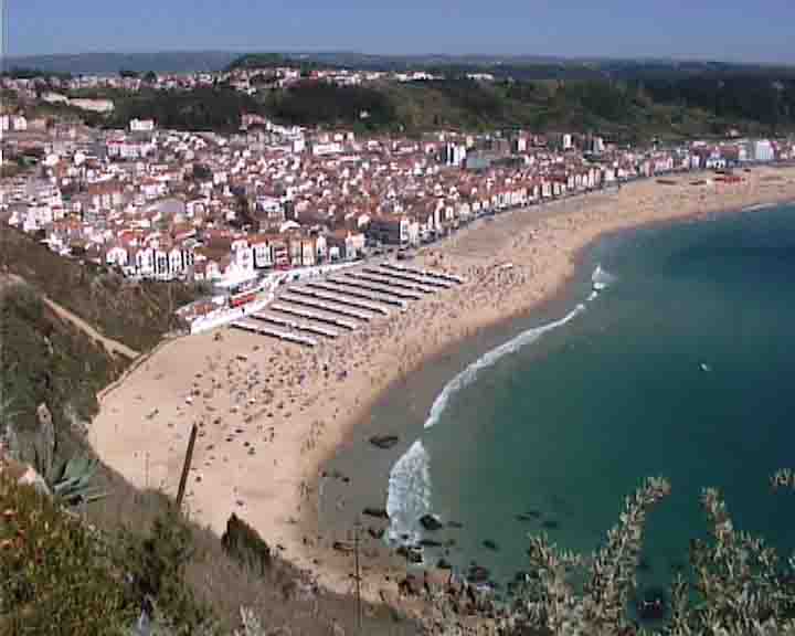 Fatima tours - Nazare is a recent beach which appeared in the 18th century. Everything was covered by the ocean before.