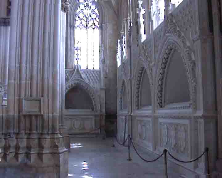 Fatima tours - There you have the other tombs of most of the kings and princes who planned the portuguese maritime discoveries.