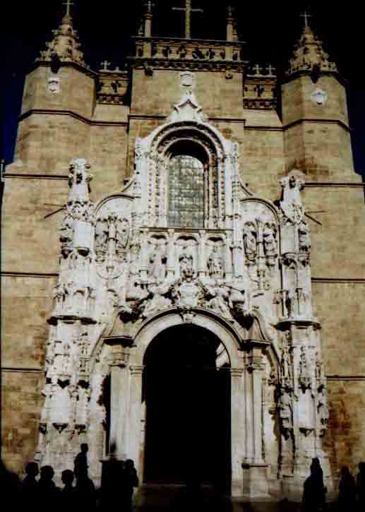 Portugal photos - A beautiful Manueline style fa�ade in one of Coimbra cathedrals