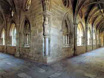 Portugal pictures - Evora Cathedral has the most important gothic cloister in Portugal