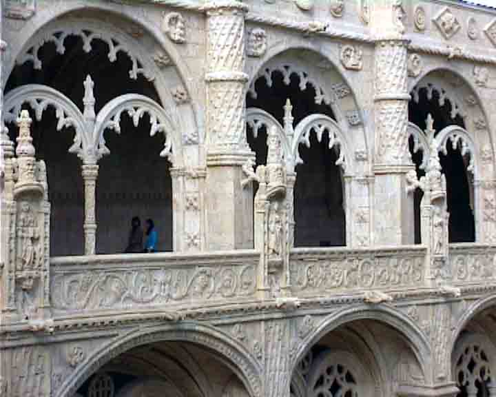 Take a Lisbon escorted tour to see the cloister in detail.