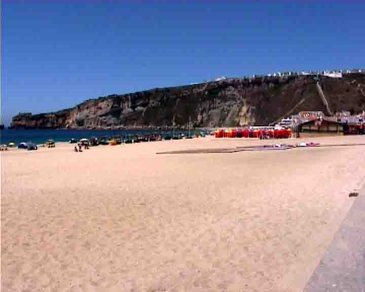 Fatima tours - Nazar� is one of the most famous beaches in Portugal and an important fishing harbour. 