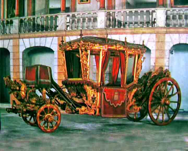 This coach was ordered by the Pope to send the swaddling clothes from Italy to Portugal, for the new born son of king John V of Portugal.