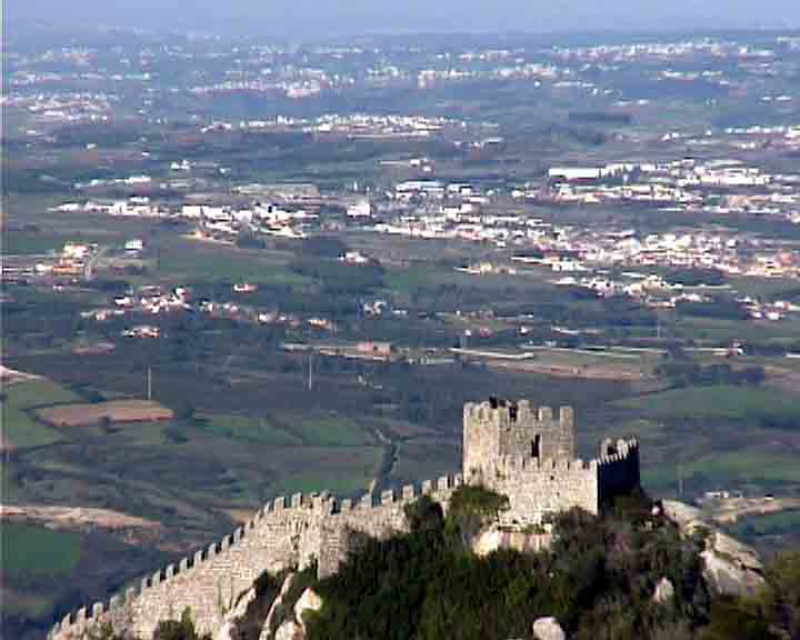 Portugal photos - from the top of the arab castle in Sintra we can see the countryside and the Atlantic ocean