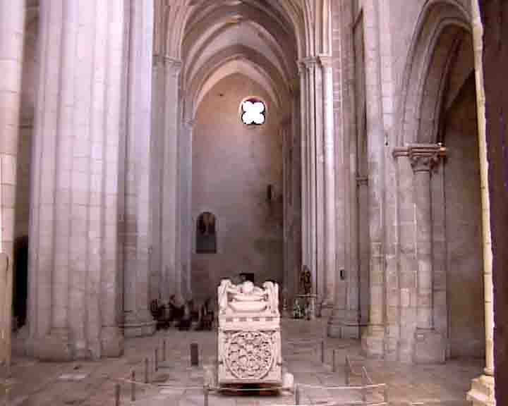 The tomb of king Peter, is face to face with the one of his love affair, Ines de Castro.