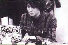 Wonder if Hisashi sent me any mail...