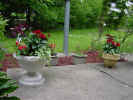 GardenWithPots.jpg (108645 bytes)
