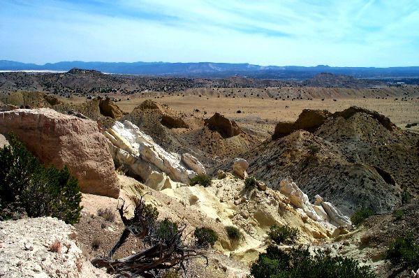 18Desert.jpg, 80483 bytes, 5/28/02