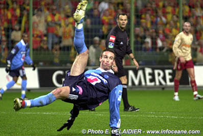 Pr�ba przerzutki w meczu z Lens (Le Havre przegra�o 1-0). 15.12.2002.
