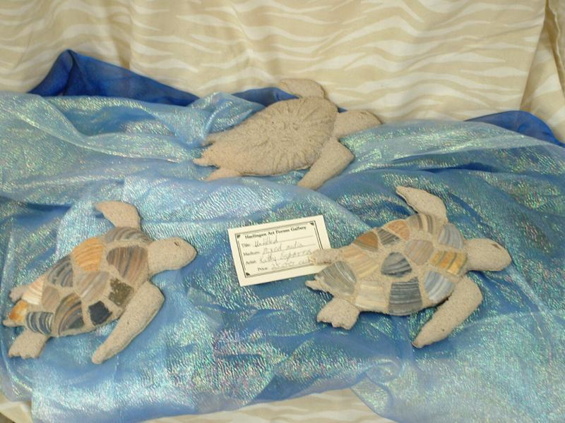 hatchling sea turtle sculpture