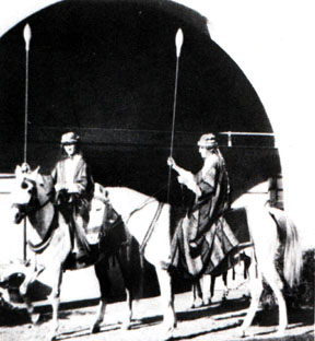 Amham (l.) with Sedjur (r.)
